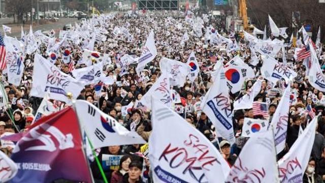 탄핵 맞불…광화문·여의도 