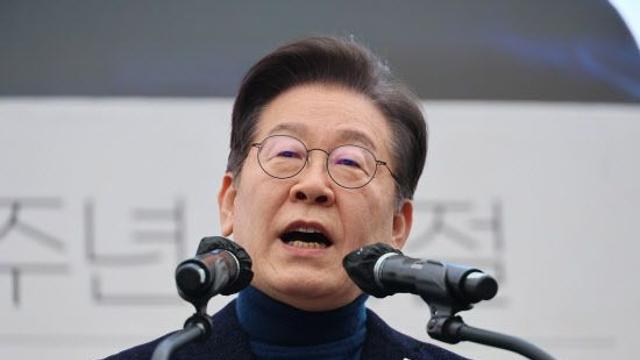'정권교체 과반' 기사 공유한 이재명…