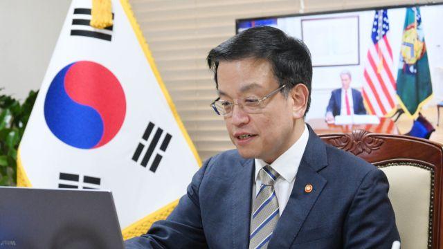 與, 최상목 향해 '마은혁 임명 안 돼' 공세