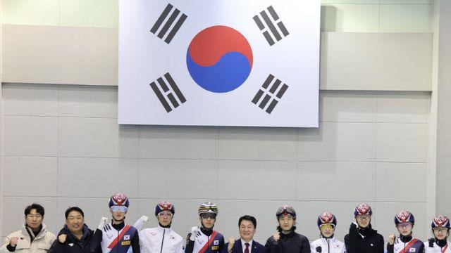 안철수, 진천선수촌 찾아 쇼트트랙 국가대표팀 격려