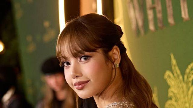 리사의 '화이트 로투스' 시즌 3 시사회 속 메이크업 아이템은?