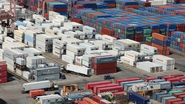 생산·소비·투자 모두 주춤...1월 전산업생산지수 전월 대비 2.7%↓