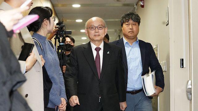 인권위원장 '국민 절반 헌재 불신' 서한 논란에 