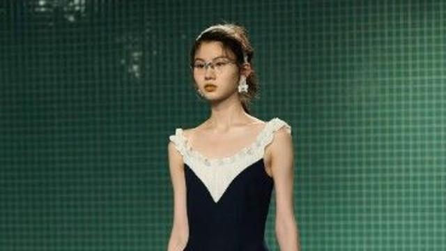 블랙핑크 제니도 선택한! 요즘 뜨는 중국의 디자이너 브랜드