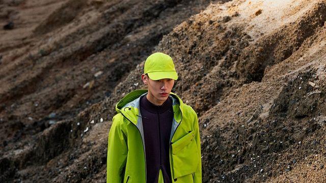 혁신적 디자인과 기능성을 담은 스톤 아일랜드 SS25 스텔리나 컬렉션 공개  