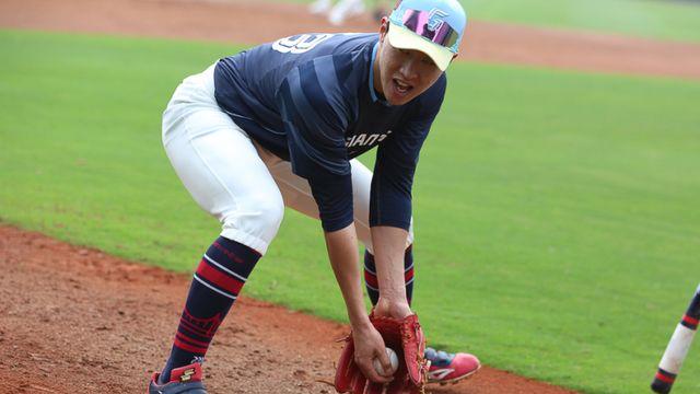 문규현 이후 사라진 붙박이 국내 유격수...'2024년 위너' 박승욱은 수성에 성공할까