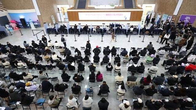 인천 '천원주택' 후끈…첫날 604가구 신청, 올해 공급량보다 많아(종합)