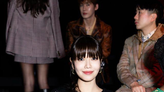 최수영, 에트로 2025 FW 패션쇼에서 빛난 패션 감각  