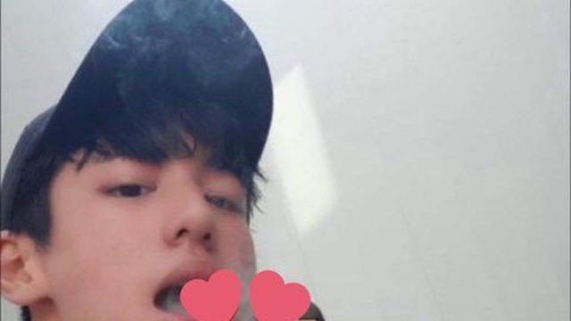 미성년자 때 담배 피는 사진 터진 아이돌