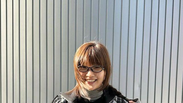 박소담, 디테일이 돋보이는 체크 패턴 재킷, 시선을 사로잡는 포인트