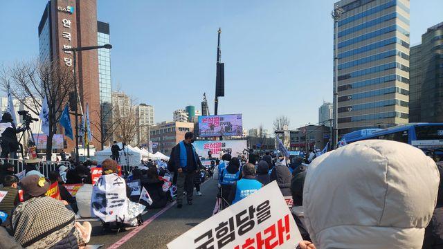 헌재 인근서 尹탄핵 촉구 집회…구속취소에 