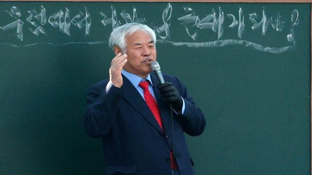 '尹복귀' 관저 앞 집회…전광훈 “헌재 딴짓하면 한칼에”