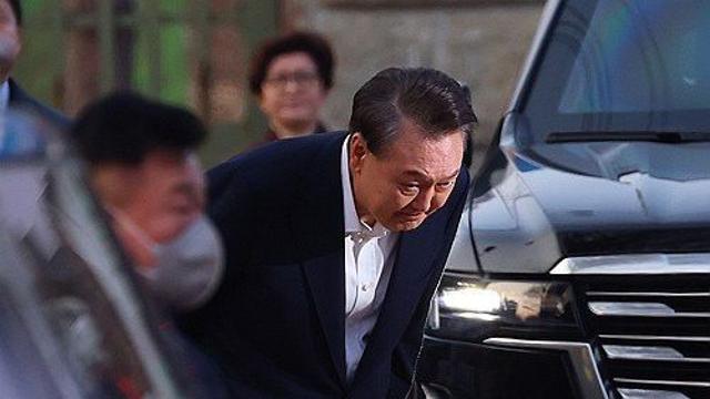 ‘윤 대통령 석방’, 탄핵심판 선고 영향주나… 파면·직무복귀 촉각