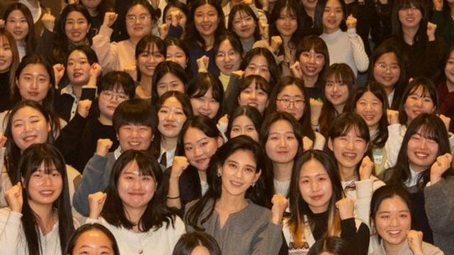 오늘자 맘카페에서 언급이 많은 삼성 이부진