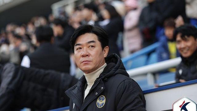 [K리그2 인터뷰] 8년 만에 탄천 온 윤정환 감독 