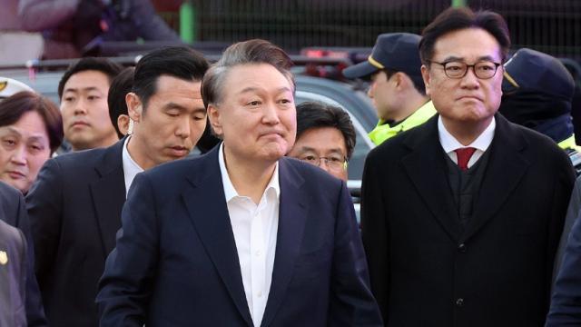 헌재 압박 나선 국힘…중도층 고려해 尹접촉은 '절제 분위기'