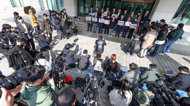 민주, 尹석방에 심우정 탄핵 '만지작'...