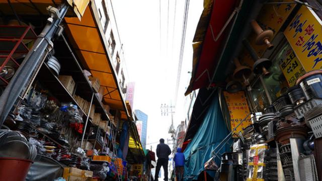 자영업자 두달새 20만명 넘게 폐업…코로나 수준