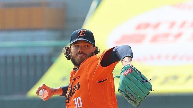 한화 폰세·두산 콜 어빈, 강렬한 KBO 데뷔…kt·두산, 3연승(종합)