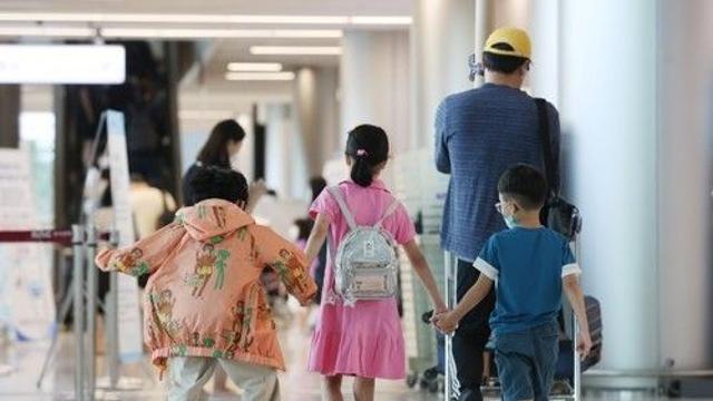 3명 이상 다자녀 가구 공항 우선출국…출산가구 '든든전세' 우대