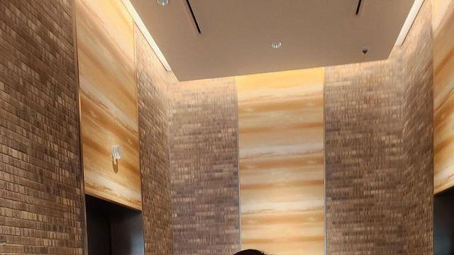 홍수현, 봄을 닮은 로맨틱 핑크룩