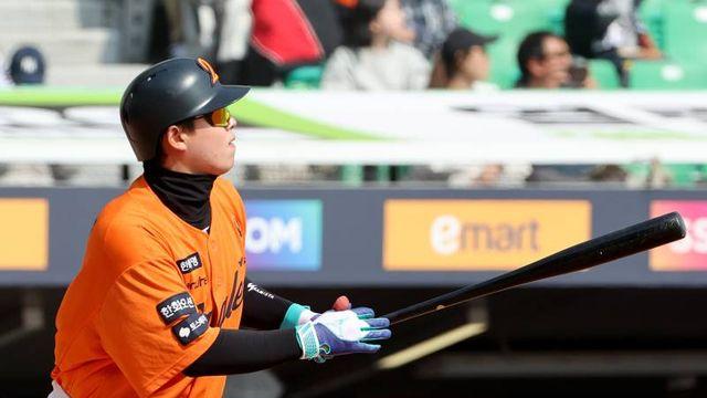 '홈런왕도 절레절레' 대전 명물 몬스터월←좌타자 지옥 되나 