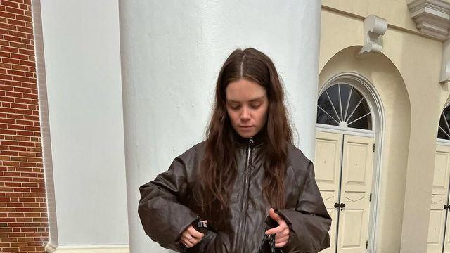 올봄 단 하나의 치마 패션 트렌드, 미디스커트