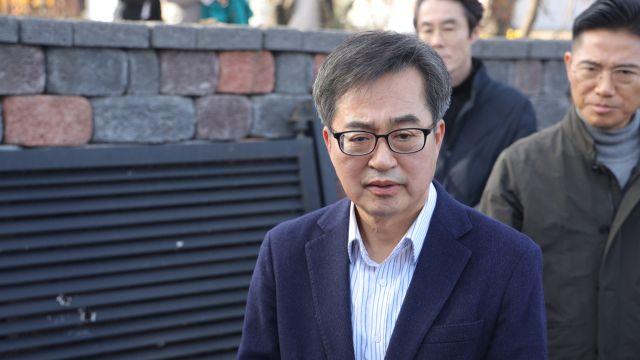 김동연, '휘어진 고속도로 김건희 특혜 의혹' 수사 의뢰한다