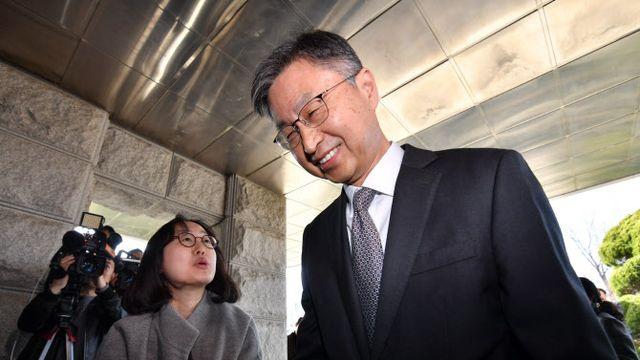 밝은 표정으로 97일만에 직무복귀한 최재해 감사원장