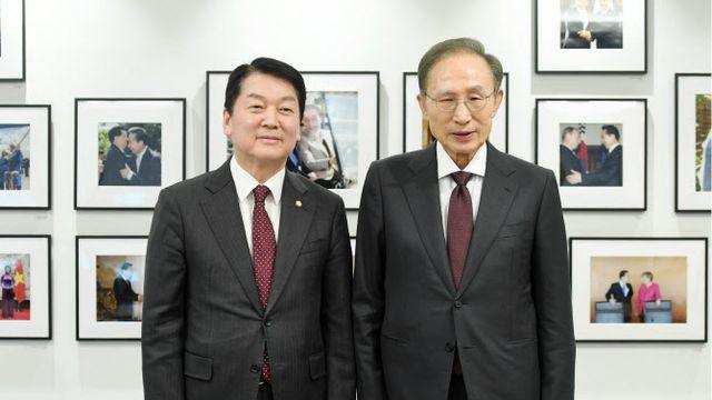 ‘與 대권 잠룡’ 안철수, 이명박 전 대통령 예방 ‘통합’ 환담