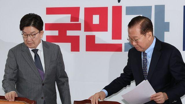 지도부는 '승복'·의원들은 '헌재 시위'…與 '투트랙' 전략