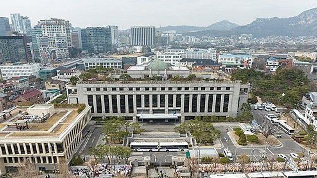 尹 파면여부 언제쯤?… 늦어지는 헌재 결론에 공방·갈등 격화