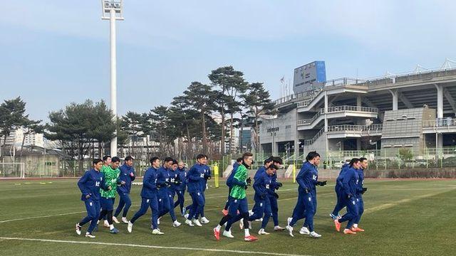 [IN VIEW] 홍명보호, 2025년 첫 훈련 소화…월드컵 조기 진출 노린다