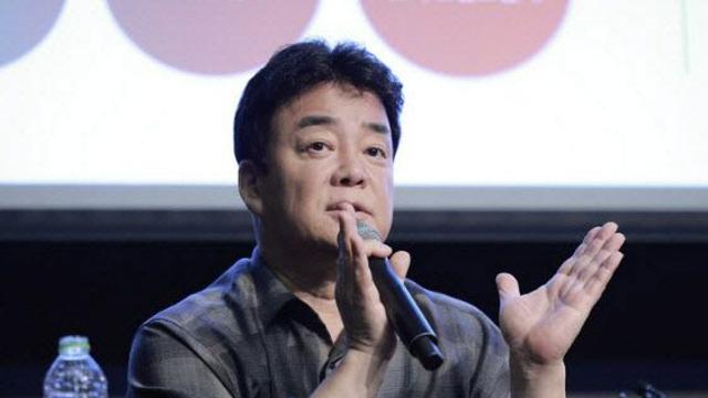 논란 끊이지 않는 백종원…끝없는 주가 하락에 개미들 눈물