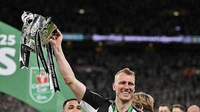 '손흥민의 꿈'이었는데…70년 만에 우승컵! 토트넘보다 길었던 '무관', 드디어 깨트렸다