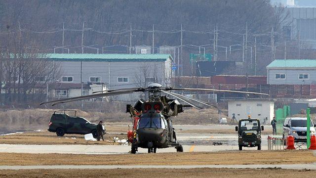 대형 무인기, 착륙중 헬기와 충돌…軍 