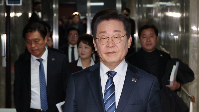 이재명 45.1%, 김문수 17.3%…'민주 후보' 지지 51.9%, '국힘 후보' 지지 39.6%