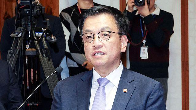 최상목, 헌법 수호 외치면서 마은혁 임명은 ‘뒷전’