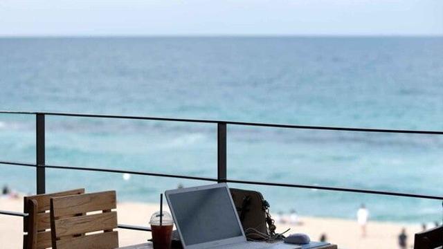 강릉 오션뷰 카페 어디 갈까? 감성적인 바다 전망 카페 추천!