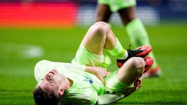 [오피셜] 사실상 ‘시즌 아웃’…“오른쪽 무릎 측부 인대 부분 파열, 수술은 X”