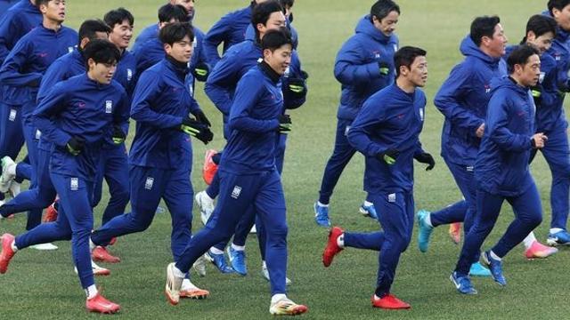 승리의 관건…오만전 이틀 전 폭설로 우려 쏟아진 고양경기장 잔디 현재 상태