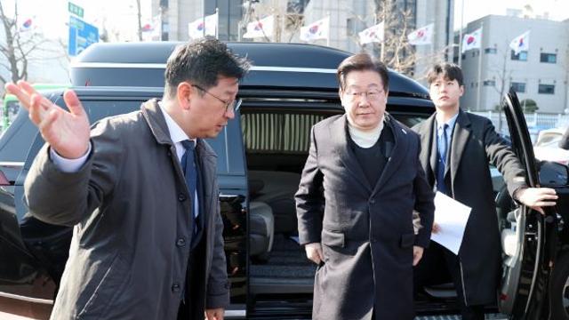 방탄복 입고 등장… 이재명 