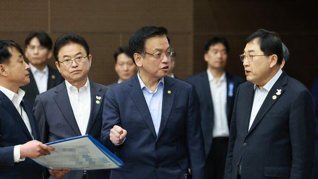최상목, 경주 APEC 정상회의 현장 점검 “韓 위상 제고·지역경제 활성화 전환점 될 것”
