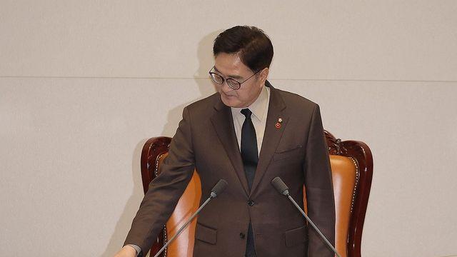 '공공장소 흉기소지' 최고 징역 3년…형법 개정안 국회 통과(종합)