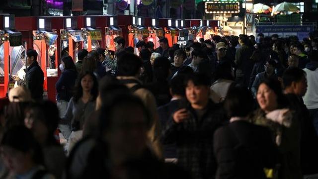 10년 맞은 서문시장 야시장…올해 첫 개장 날부터 '북적'