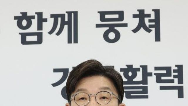 권성동, 연금개혁안 당내 반발에 