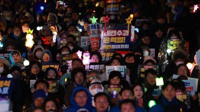 32만명 쏟아져 나온다…`尹 찬반 집회`에 도심 몸살 [사회in]