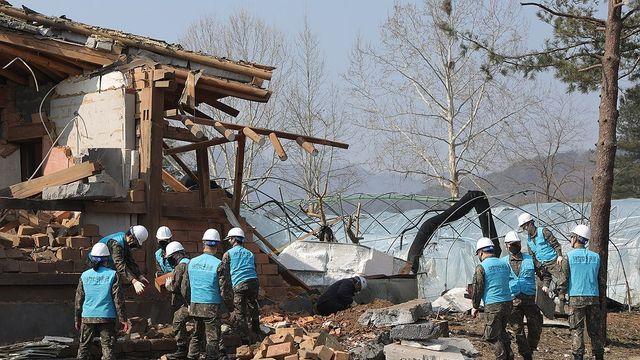 오폭 KF-16 조종사 2명, 일단 공중근무 자격정지 1년