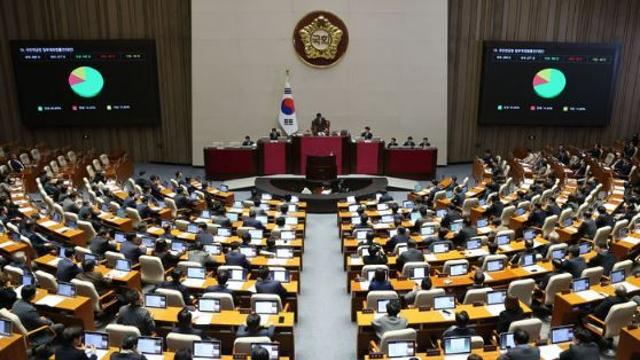 국민연금 ‘개혁’...공무원·사학·군인연금 ‘도미노 개혁’될까