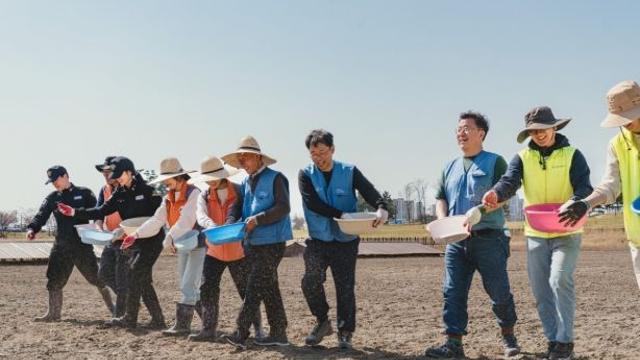 해양경찰청, 탄소중립 실현! 염생식물 군락 약2만평 조성 앞장